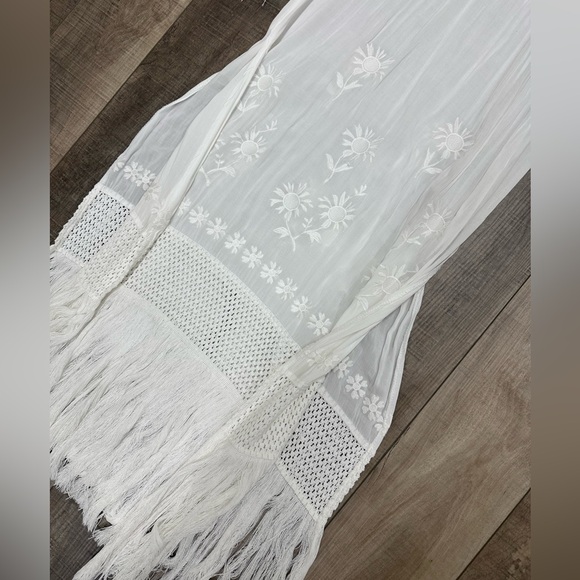 White fringe sheer kimono maxi dress - Picture 4 of 6